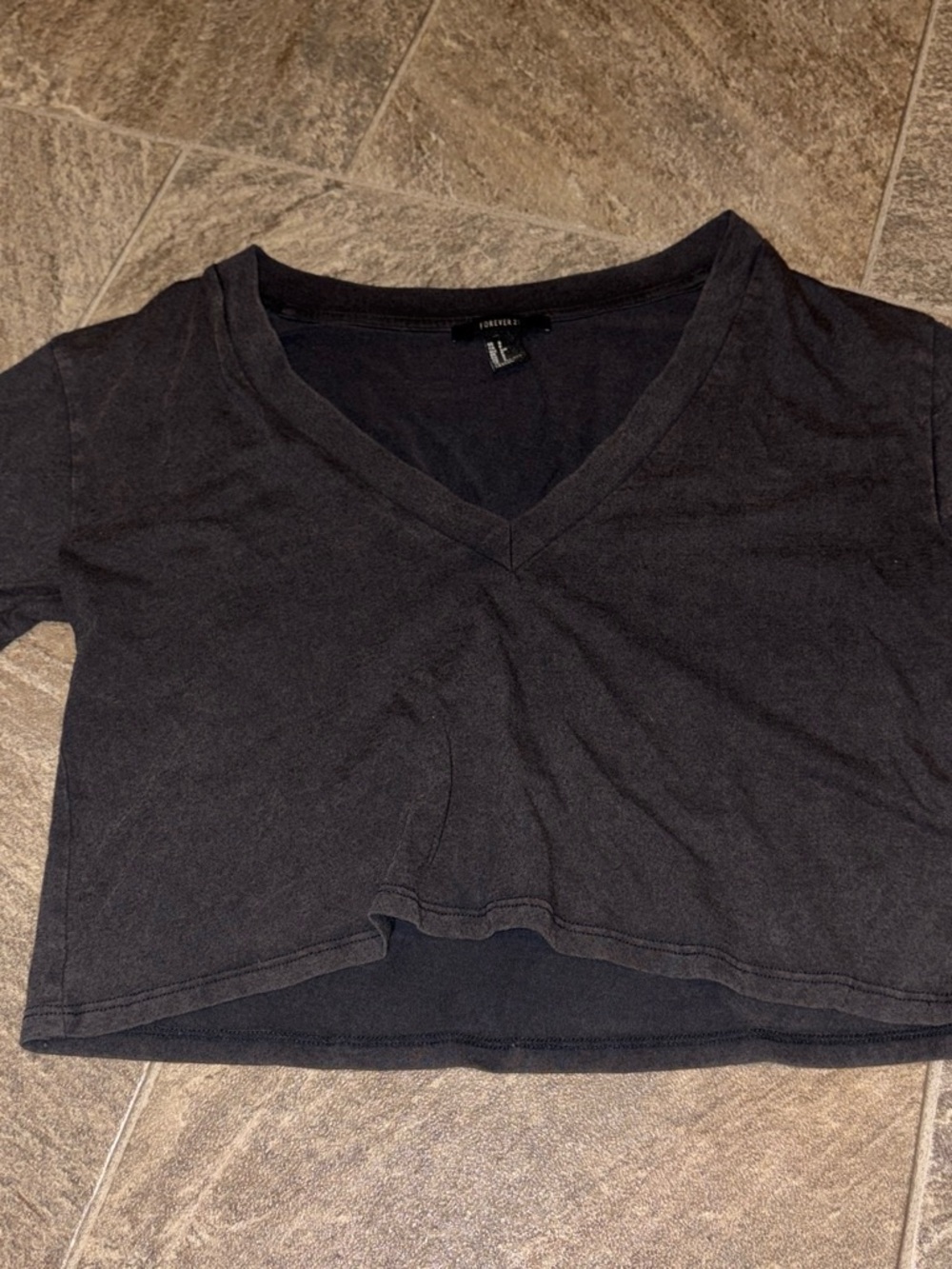 Forever 21 Black V-Neck Cropped Tee